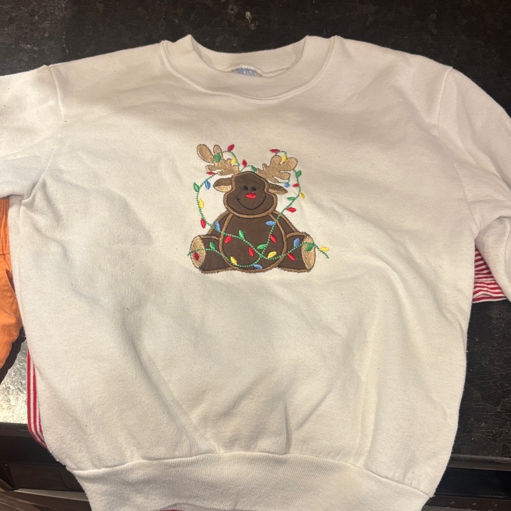 White Kids Holiday Reindeer Sweatshirt size 7